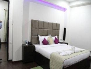 Oyster Airport Hotel Hyderabad Eksteriør billede