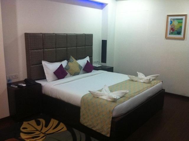 Oyster Airport Hotel Hyderabad Eksteriør billede