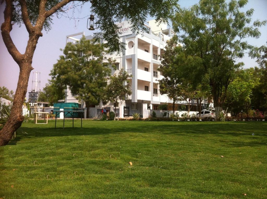 Oyster Airport Hotel Hyderabad Værelse billede